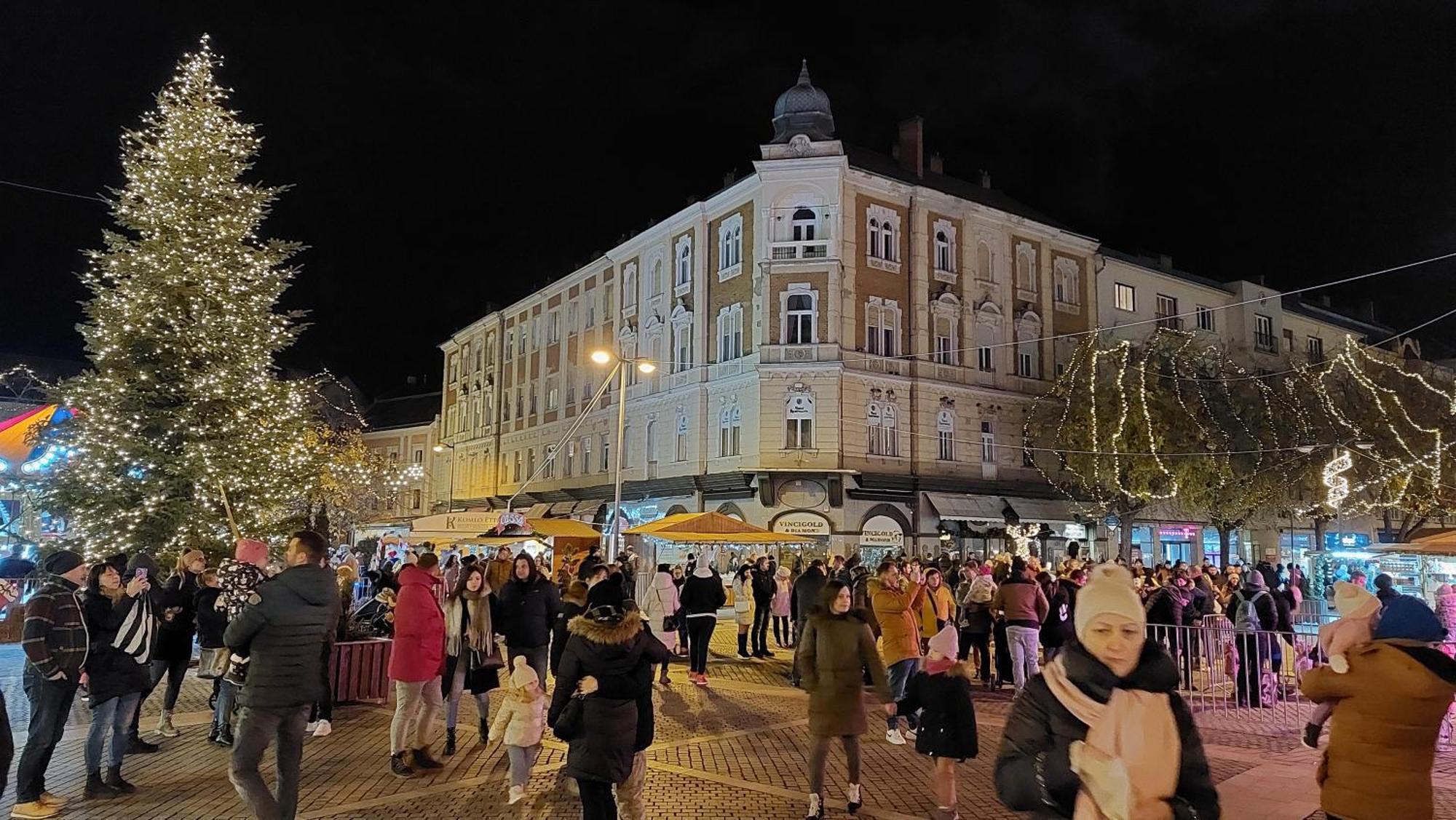 Square 16 Apartman - Absolutely Central Location With Self Check In Szombathely Exteriör bild